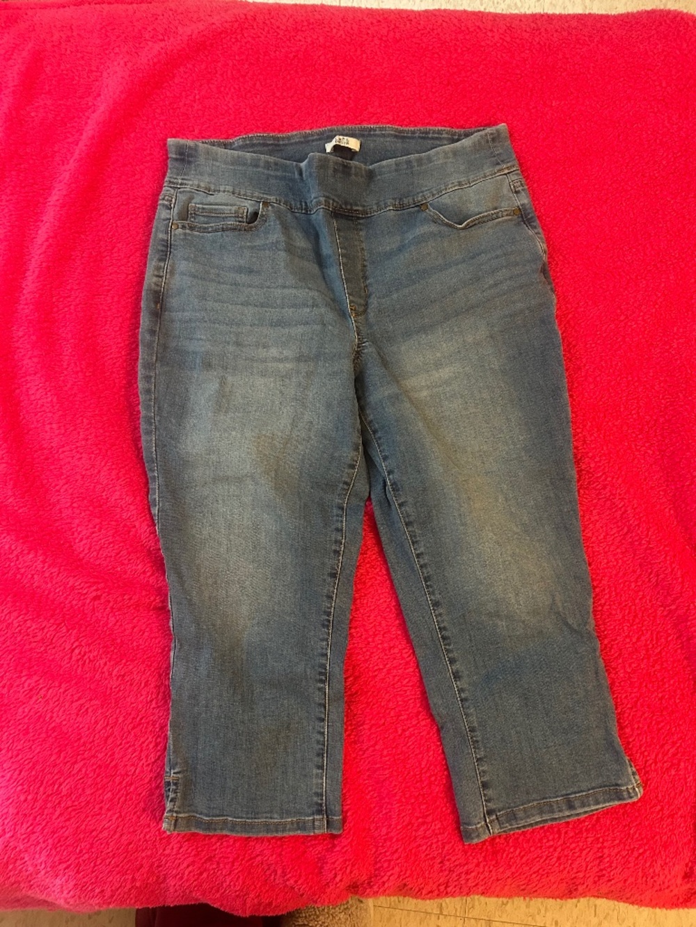 Croft & Barrow Pullon Denim Capris